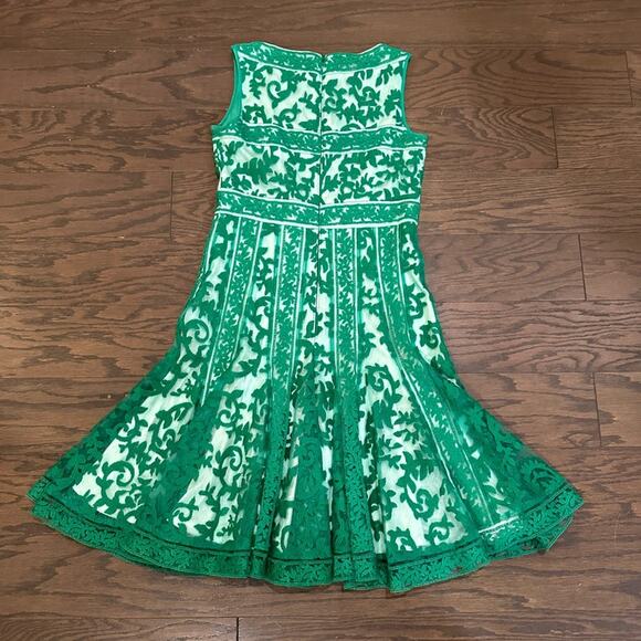 Tadashi Shoji Green Lace Embroidered Fit-and-Flare Cocktail Dress Size 6 - Picture 3 of 10